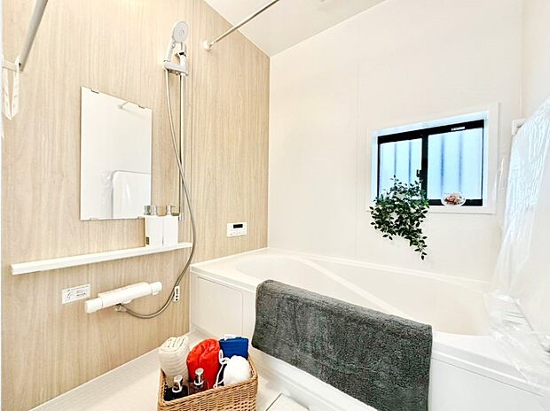 落ち着いた雰囲気でゆっくりお寛ぎいただけるバスルーム