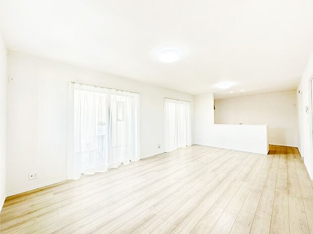 ご家族が自然と集まり、賑やかな笑い声で包まれる憩いの空間になりそうですね