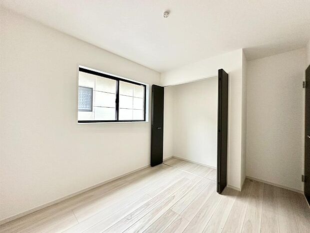 子供部屋にもおすすめな収納スペースたっぷりの居室