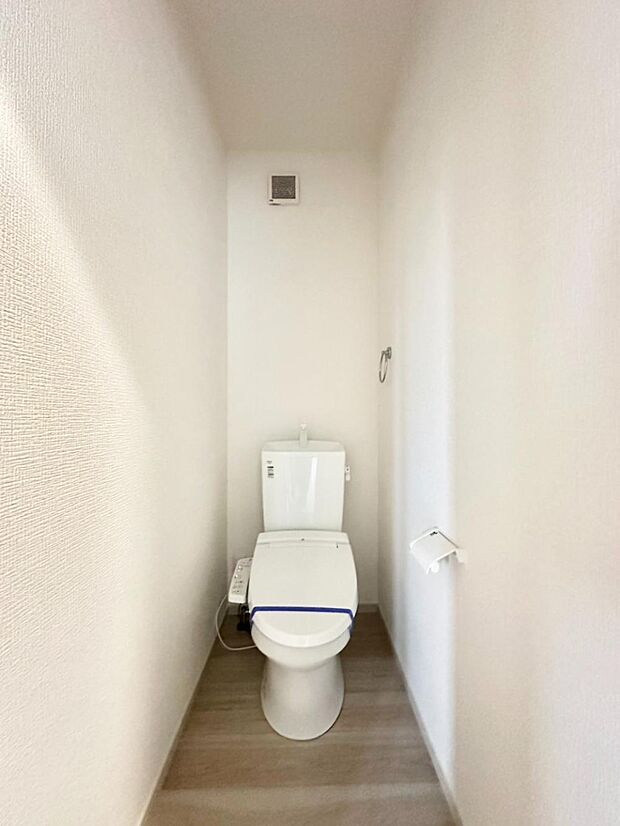 トイレは1階と2階それぞれに配置されていてとても便利です。 