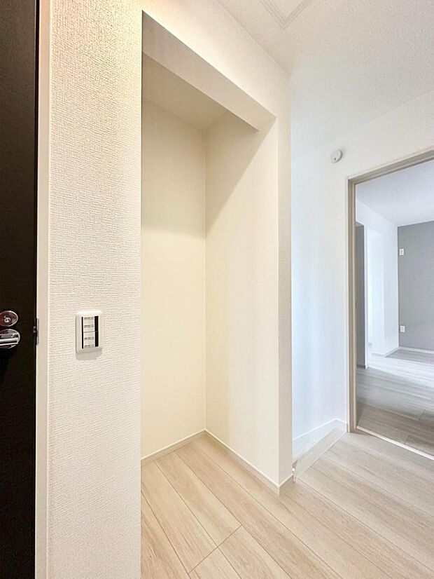 たっぷりの収納スペースで快適に暮らせそう 