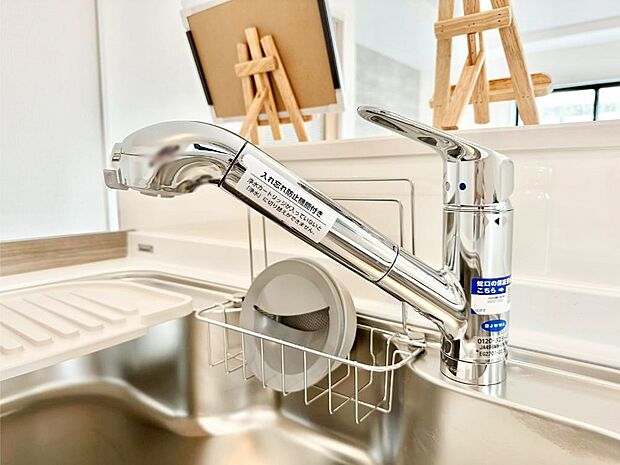 いつでも清潔なおいしいお水を。一つの水栓で水道水と浄水を使い分け。