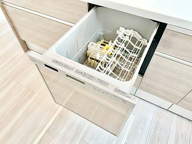 面倒なお片づけは食洗機にお任せ！家事の負担が減って、時間にも気持ちにもゆとりができます。