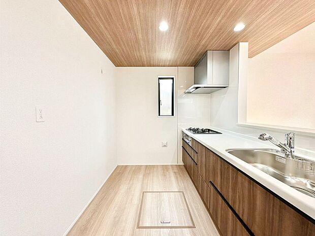 料理をしながらご家族との会話を楽しめる対面カウンターキッチン