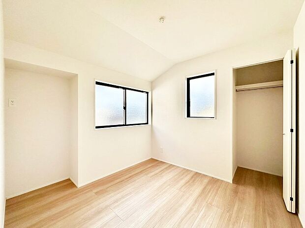 子ども部屋にぴったりの明るい空間。