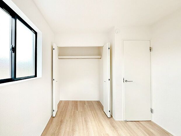たっぷりの収納スペースで快適に暮らせそう