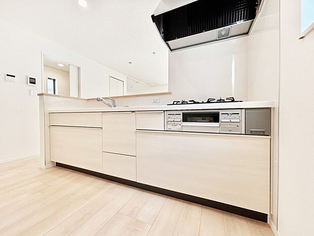 ゆとりあるキッチンではご家族と楽しくお料理ができます。