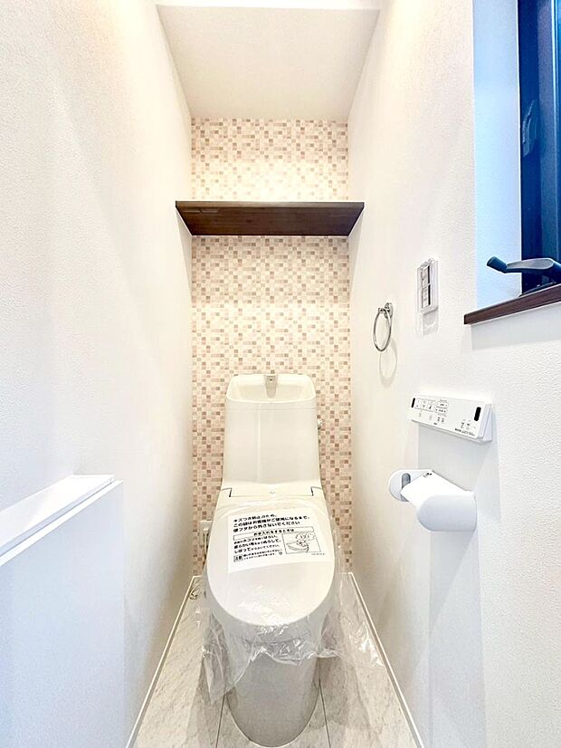 トイレは安心の2箇所！朝のバタバタも一安心です。 