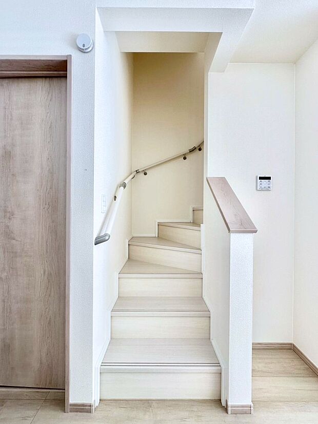 リビング階段が家族の笑顔と会話をつないでくれます