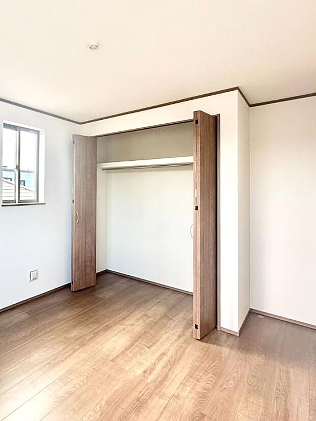 たっぷりの収納スペースで快適に暮らせそう 