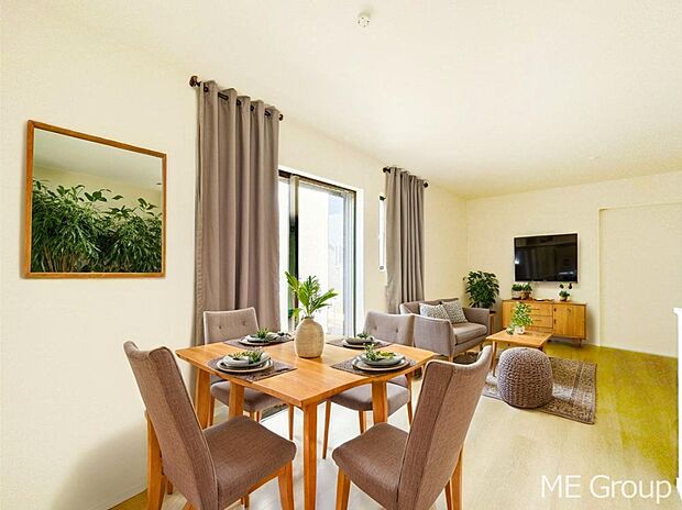 ご家族の賑やかな話し声で包まれる明るいリビング  ※家具はCGです