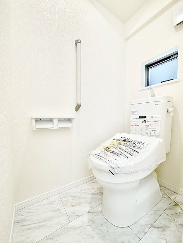 トイレは安心の2箇所！朝のバタバタも一安心です。 