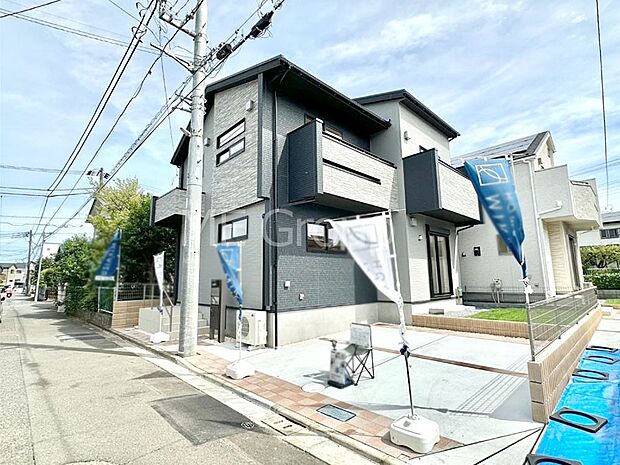 前面道路はきちんと整備されています