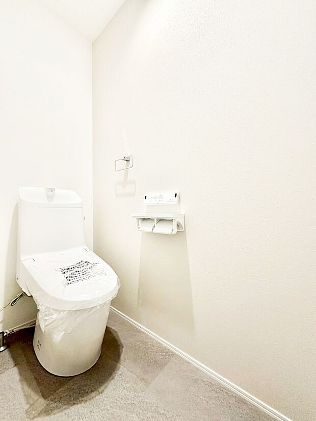 トイレは温水洗浄機能付き