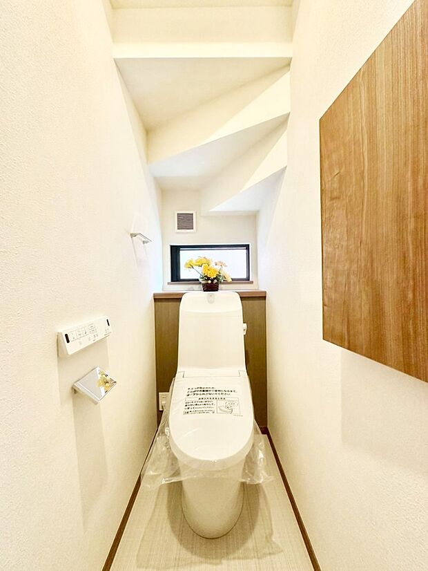 トイレは温水洗浄機能付き