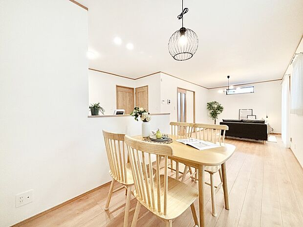 木の温もりがやさしいフローリングは安らぎをもたらす住空間