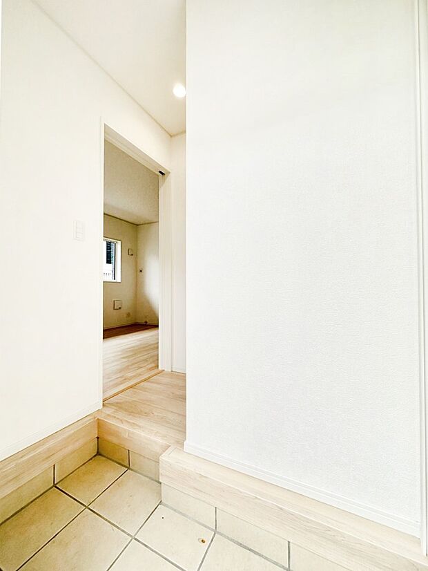 家族の帰宅やお客様をあたたかく迎える玄関