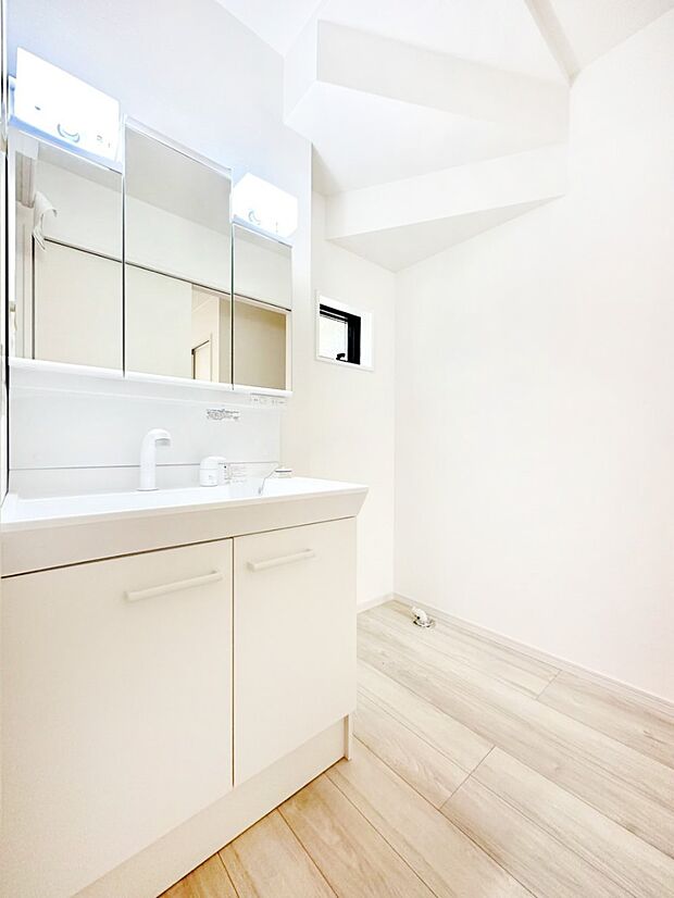 上質な洗面空間がゆとりの時間を演出