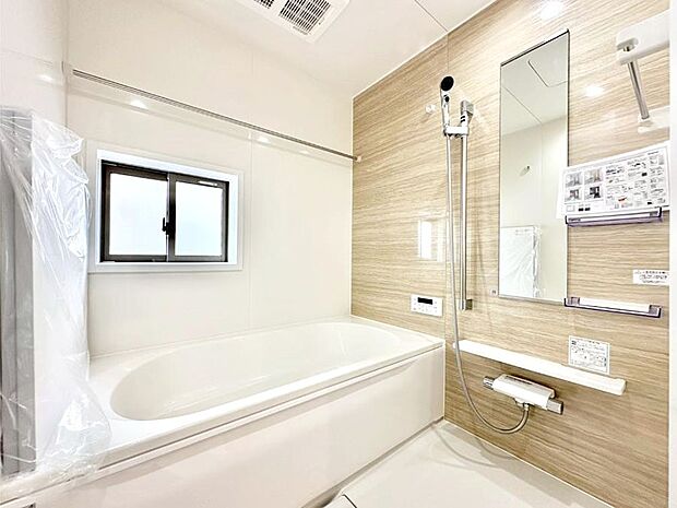 落ち着いた雰囲気でゆっくりお寛ぎいただけるバスルーム