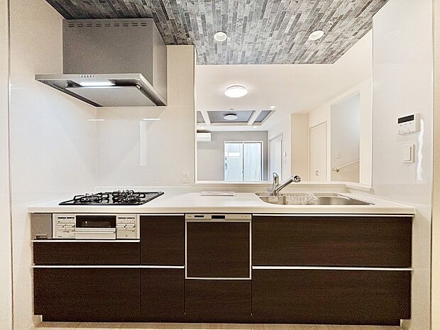 毎日使うキッチンだから、使いやすさ＆お手入れのしやすさにこだわりました。 