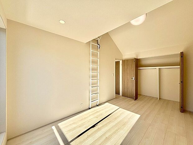 収納が充実しているので居住スペースを広々使えます