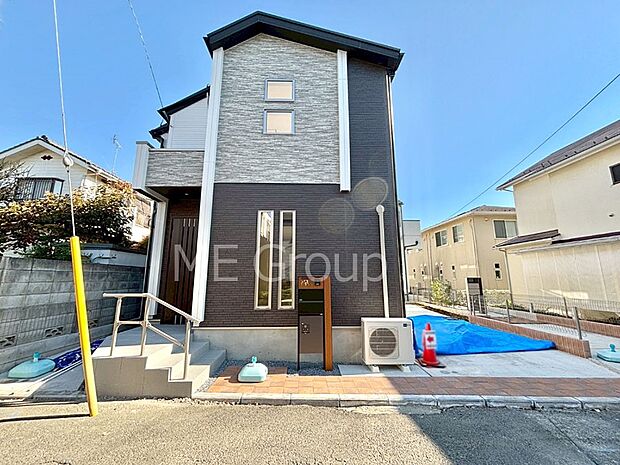 洗練された外観、上質な住空間が広がる室内は永く安心して過ごせる住居です。