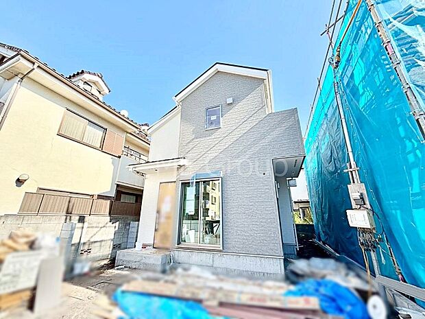 たっぷりの陽光と開放感に包まれる明るい住まい