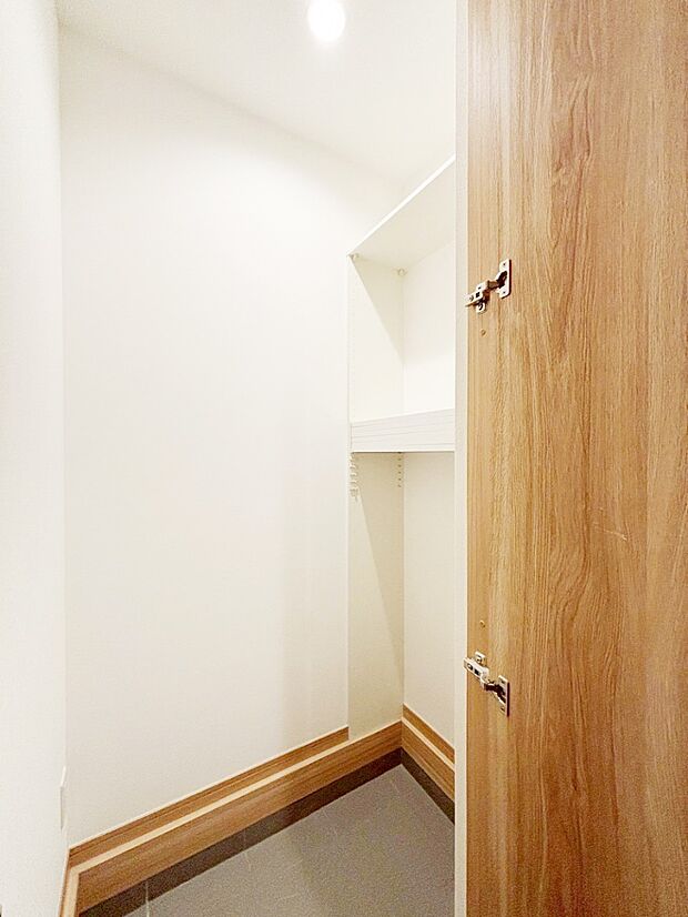 大きなものも片付く土間収納付きで、いつでも玄関はスッキリ