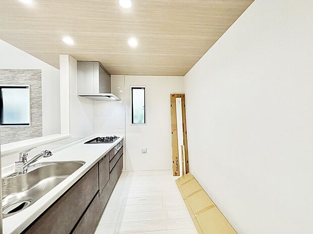 広々とした使い勝手の良いキッチンで日々のお料理も楽しくなりそう