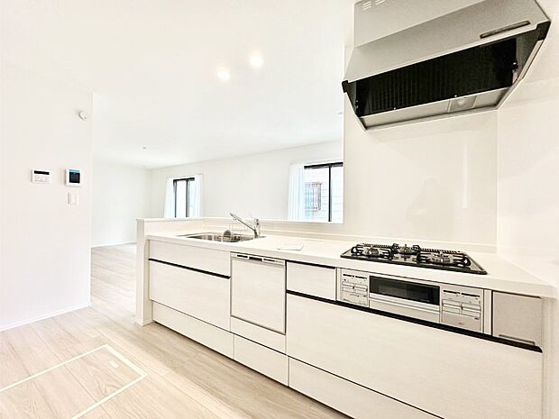 広々とした使い勝手の良いキッチンで日々のお料理も楽しくなりそう