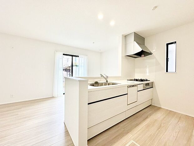 料理をしながらご家族との会話を楽しめる対面カウンターキッチン