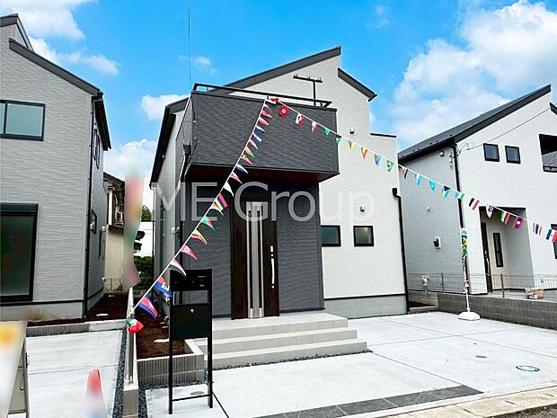 溢れる陽光でご家族の笑顔も輝く