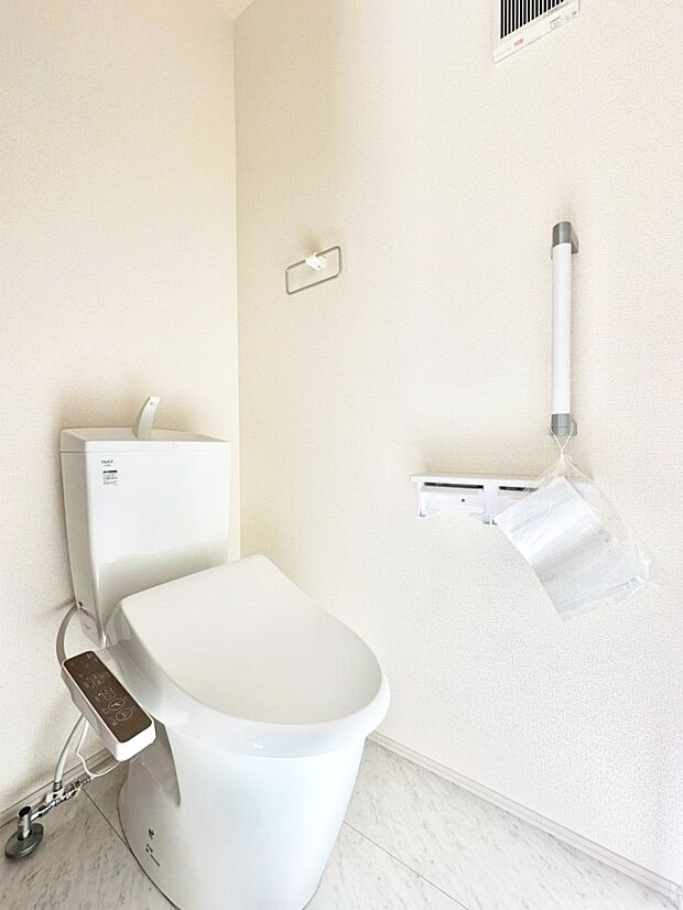 トイレは温水洗浄機能付き
