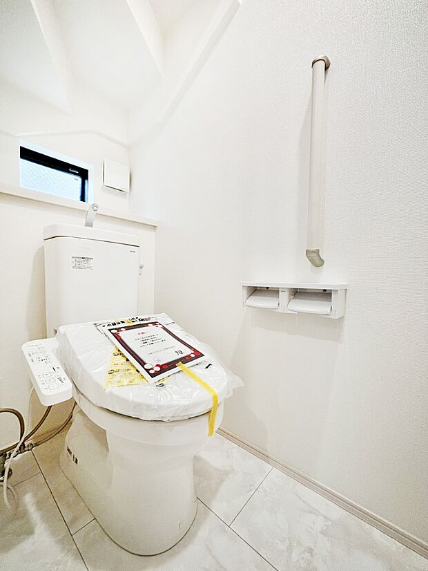 トイレは安心の2箇所!朝のバタバタも一安心です。