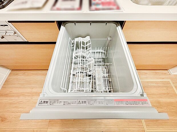 面倒なお片づけは食洗機にお任せ！家事の負担が減って、時間にも気持ちにもゆとりができます。