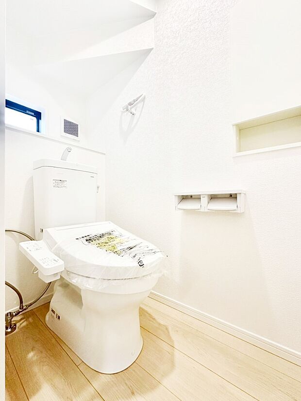 トイレは温水洗浄機能付き
