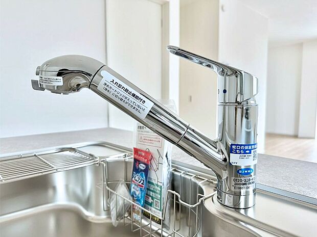 いつでも清潔なおいしいお水を。一つの水栓で水道水と浄水を使い分け。