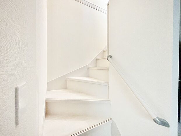 リビング階段が家族の笑顔と会話をつないでくれます