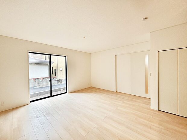 家族の笑顔が自然と生まれてくる、そんな雰囲気のダイニングに仕上がっています