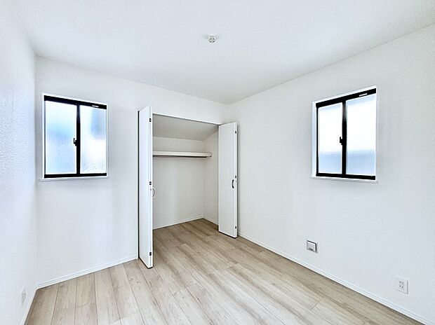 2面採光を確保した明るい空間。家族みんなが快適な暮らしを実現する設計です。  