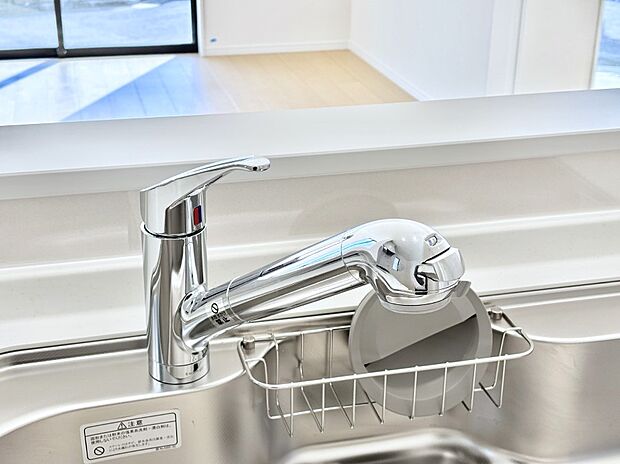 いつでも清潔なおいしいお水を。一つの水栓で水道水と浄水を使い分け。