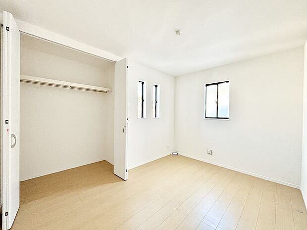 子供部屋にもおすすめな収納スペースたっぷりの居室