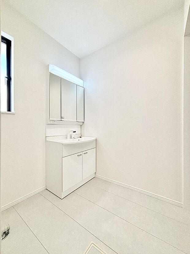 広々とゆとりのあるランドリースペース