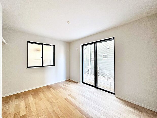 2面採光なので、明るく風通しも良く心地良い生活が送れます。