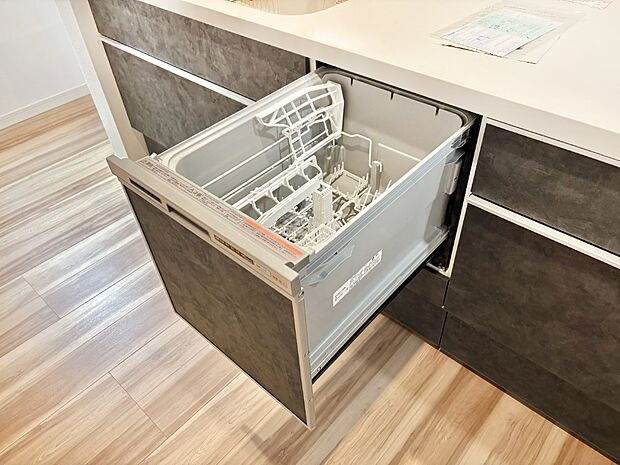 面倒なお片づけは食洗機にお任せ!家事の負担が減って、時間にも気持ちにもゆとりができます。