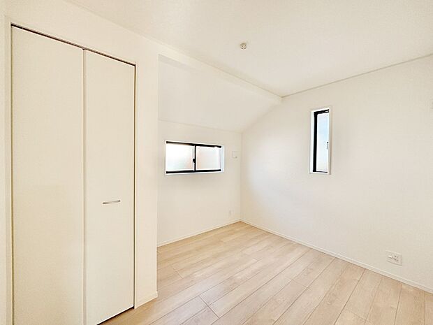 子供部屋にもおすすめな収納スペースたっぷりの居室