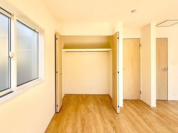 たっぷりの収納スペースで快適に暮らせそう