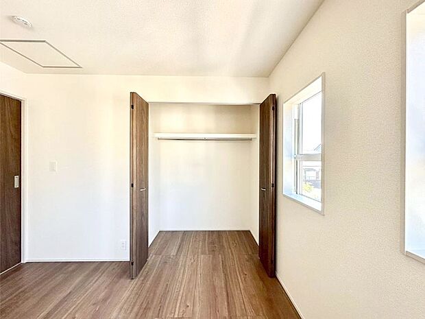 たっぷりの収納スペースで快適に暮らせそう