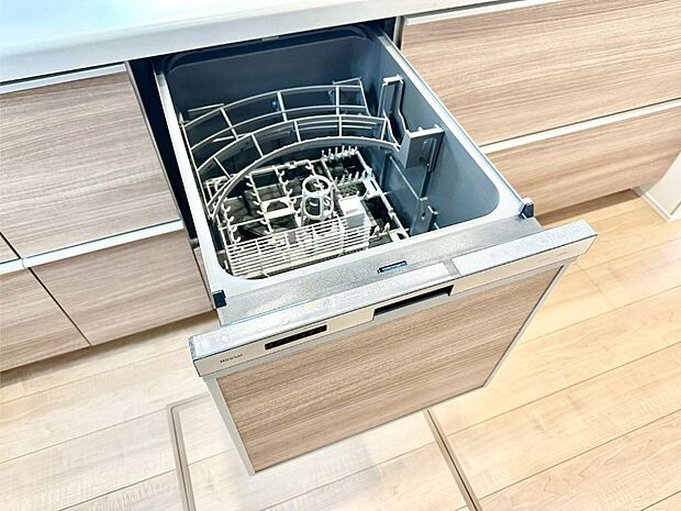 面倒なお片づけは食洗機にお任せ!家事の負担が減って、時間にも気持ちにもゆとりができます。