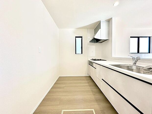 ゆとりあるキッチンではご家族と楽しくお料理ができます。